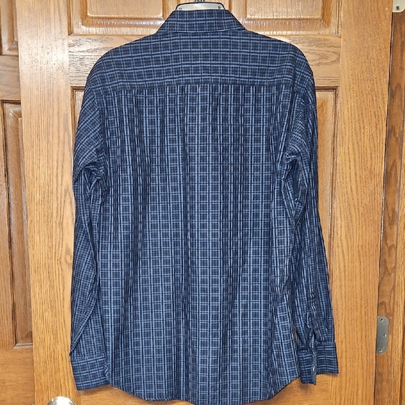 2 Bugatchi Button Ups - Picture 12 of 14